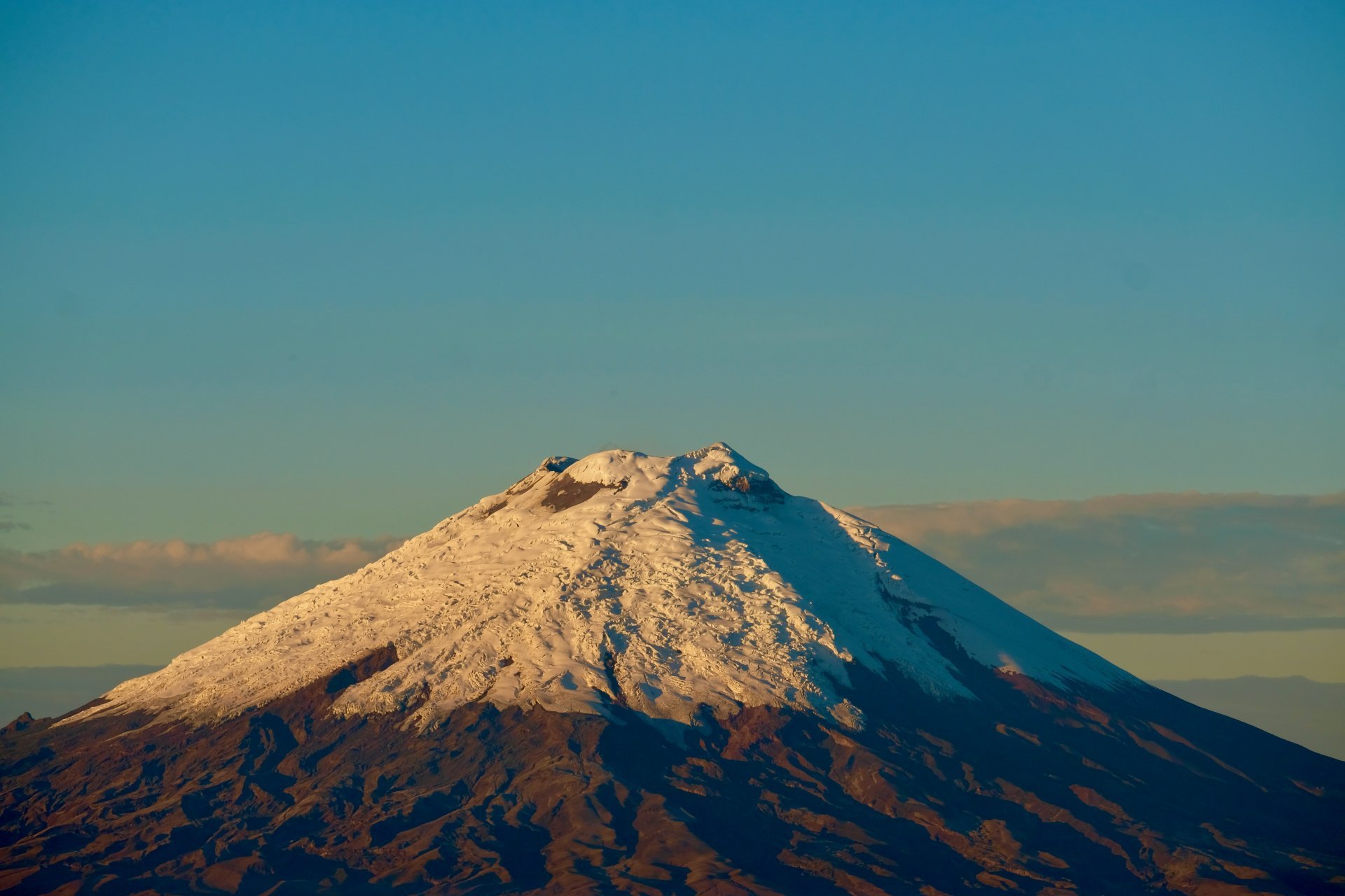 Dos rutas de senderismo que debes recorrer en Ecuador Quilotoa y Cotopaxi