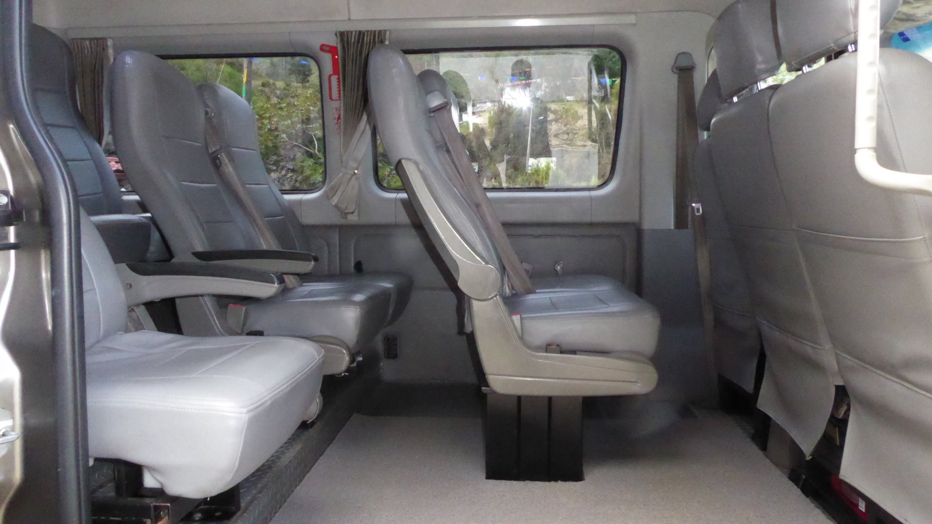 Minivan. Capacidad de 4 a 10 pasajeros 