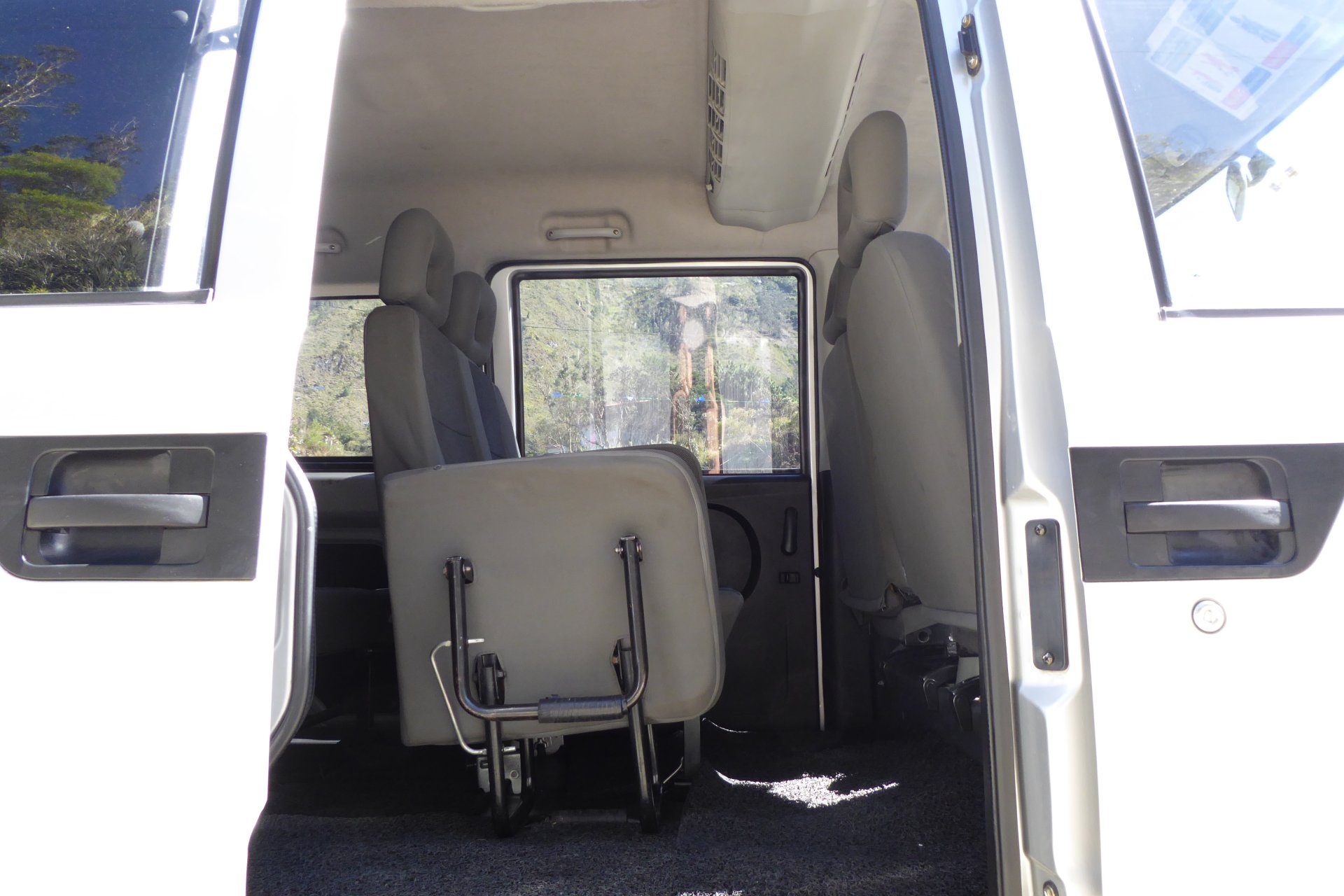 Minivan. Capacidad de 4 a 7 pasajeros 
