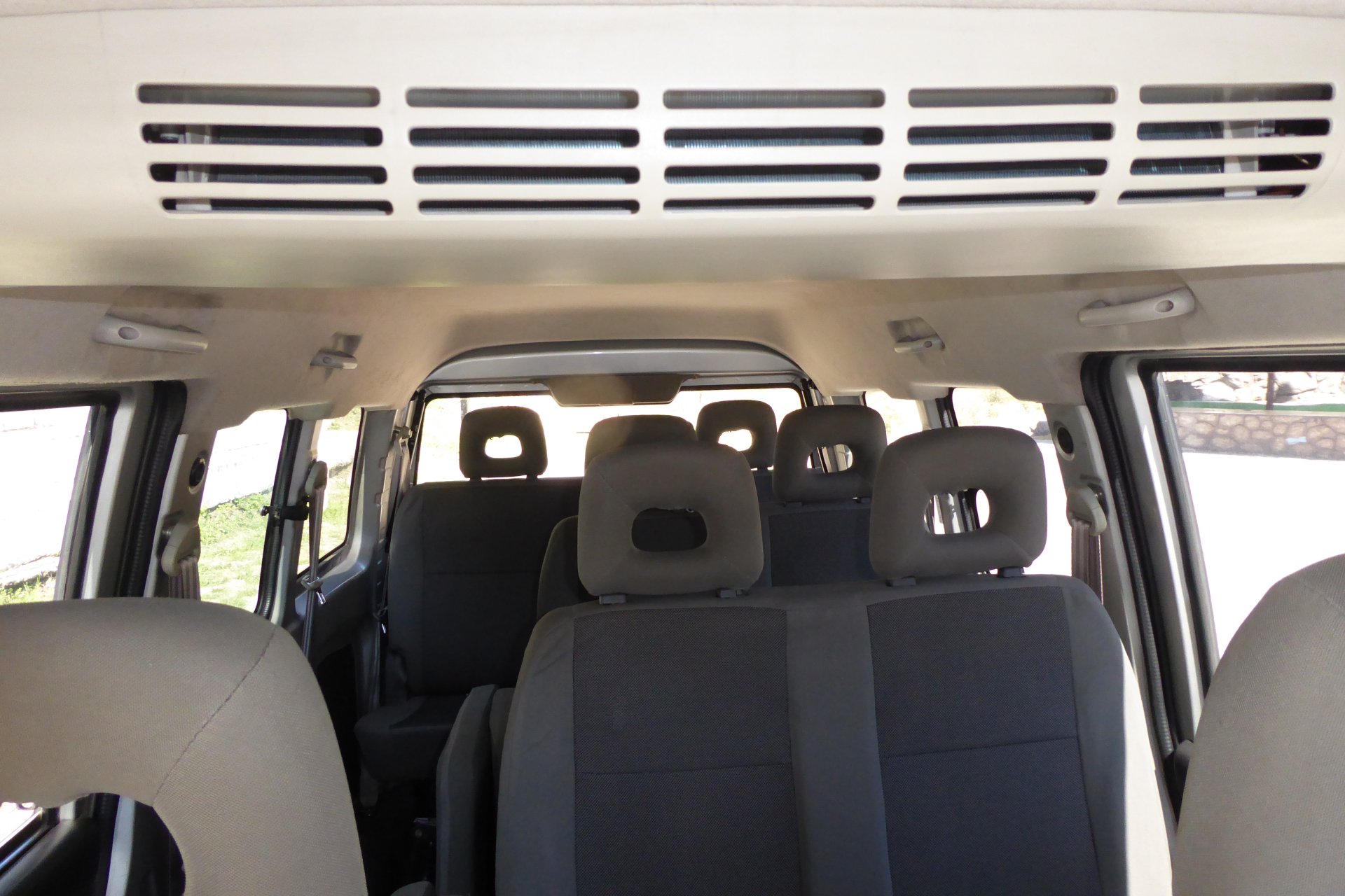 Minivan. Capacidad de 4 a 7 pasajeros 