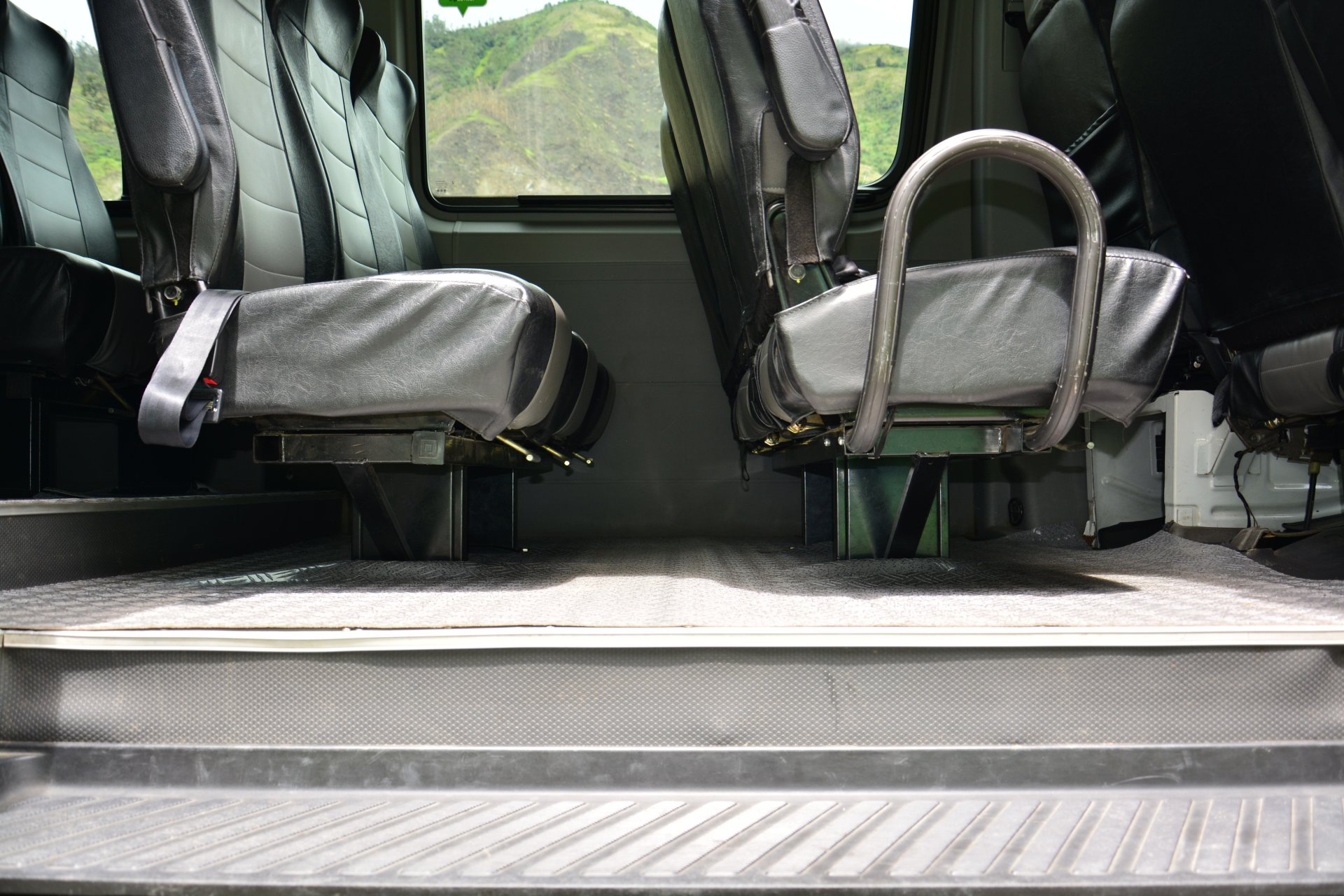 Minibus Volkswagen. Capacidad de 15 a 18 pasajeros