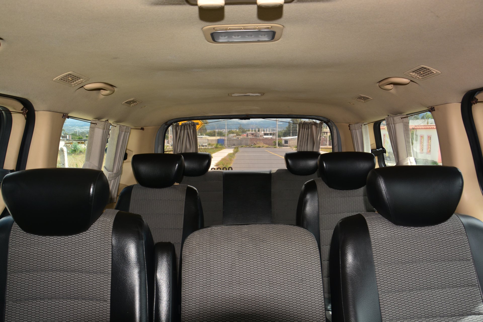 Minivan. Capacidad de 4 a 7 pasajeros