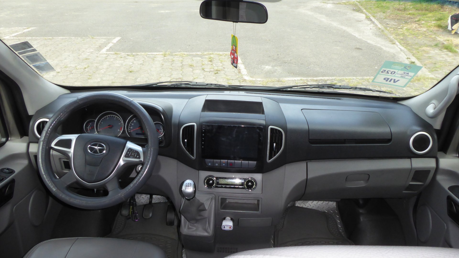 Minivan. Capacidad de 4 a 10 pasajeros 
