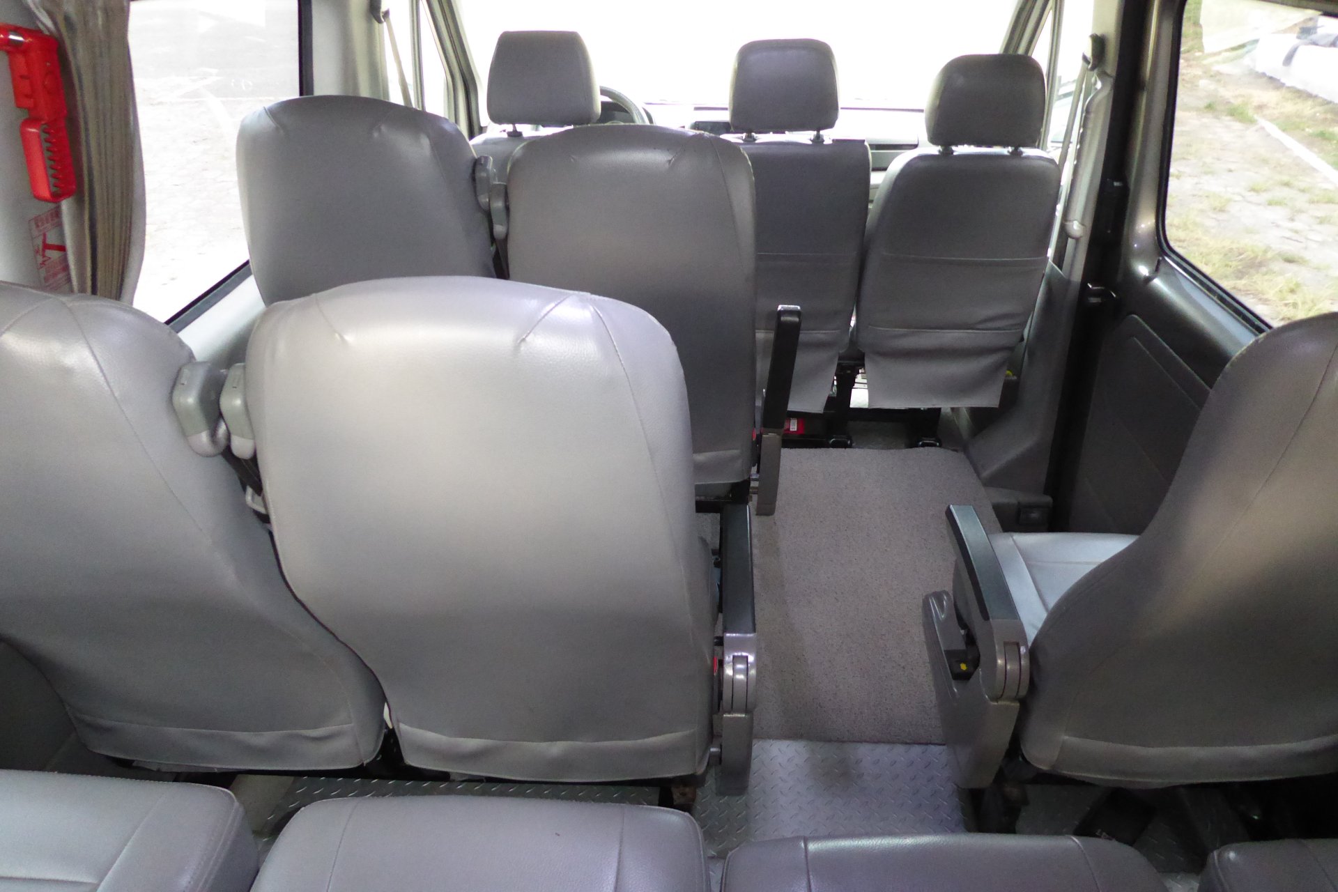 Minivan. Capacidad de 4 a 10 pasajeros 