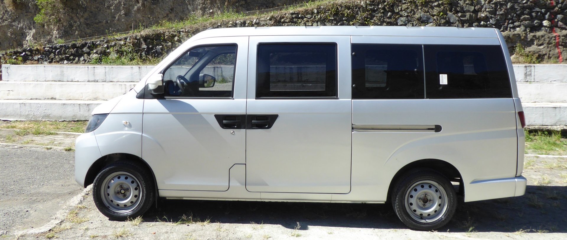 Minivan. Capacidad de 4 a 7 pasajeros 